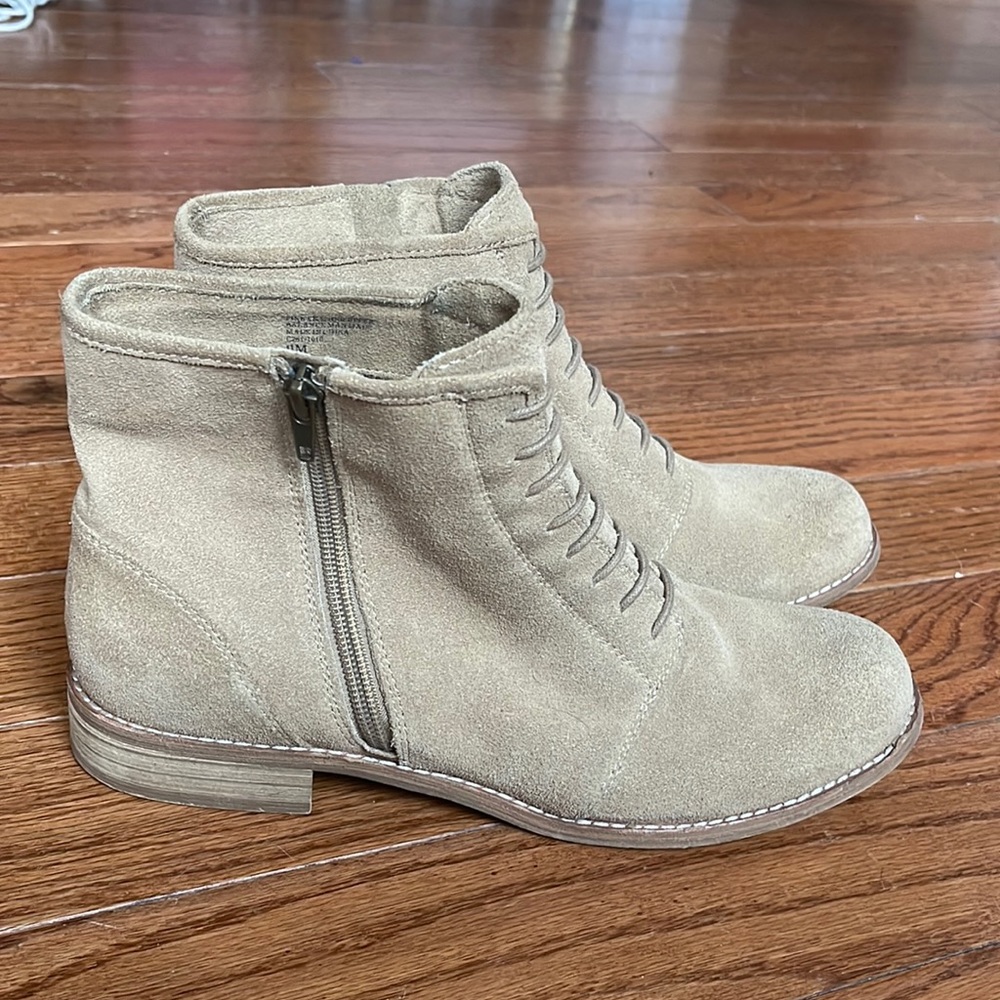 Splendid booties